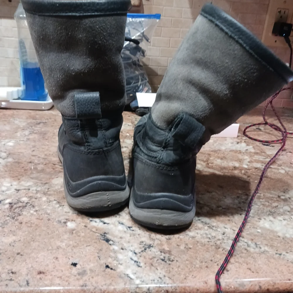 UGG Women's Adirondack III Black Grey Waterproof Leather Snow Boots. Size 8 - Picture 5 of 11